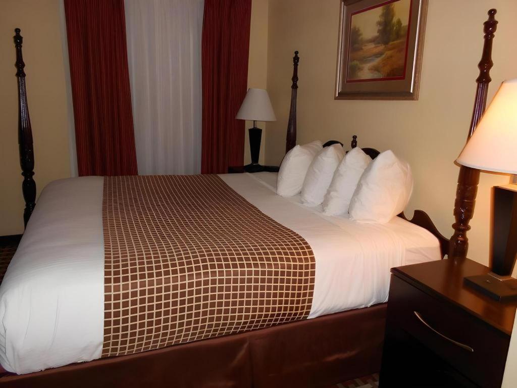 Surestay Plus Hotel Tarboro Exterior photo